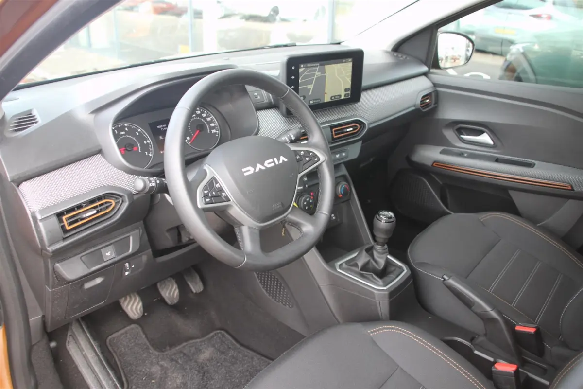 110PK-STEPWAY-EXPRESSION-19DKM-AIRCO-CRUISE-PDC-