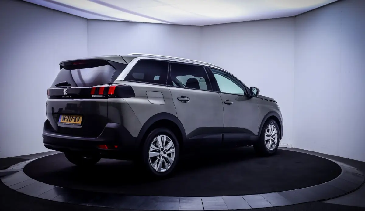 1.2T Aut.7p Active Pack 360 CAMERA | NAVI | CARPLAY | CLIMA | CRUISE | PDC V+A | LMV
