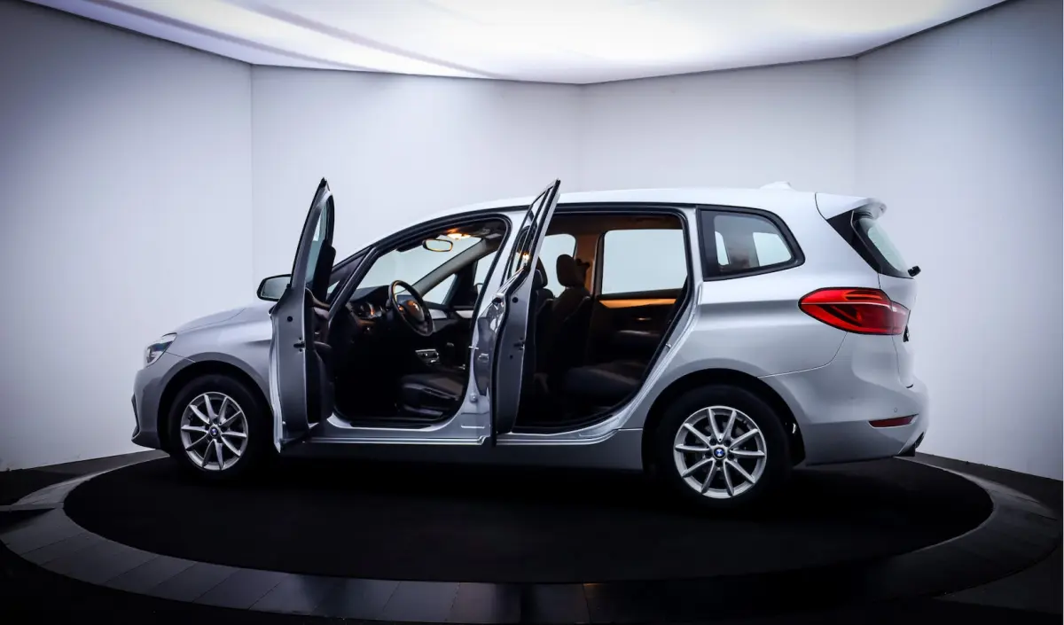 216i 7Pers.Executive Edition NAVI | DAB | BLUETOOTH | PDC V+A | LMV