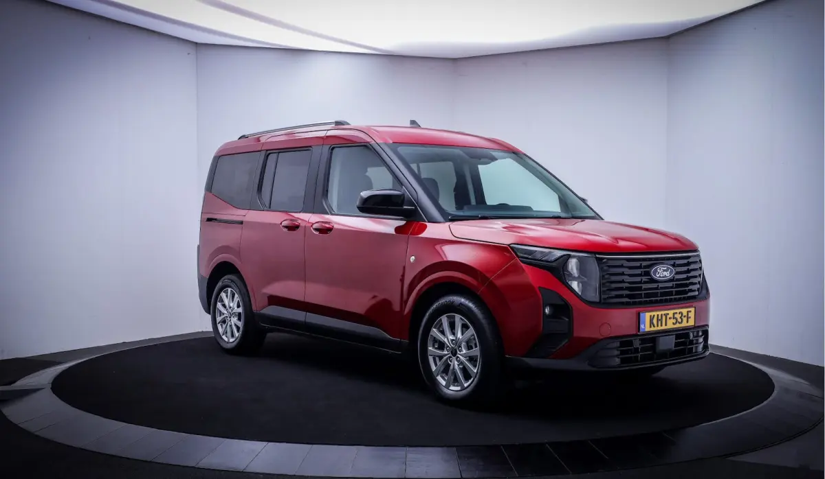 1.0 5Pers Titanium LED | CAMERA | CARPLAY | STUUR+STOELVERW | CLIMA | CRUISE | TREKHAAK |