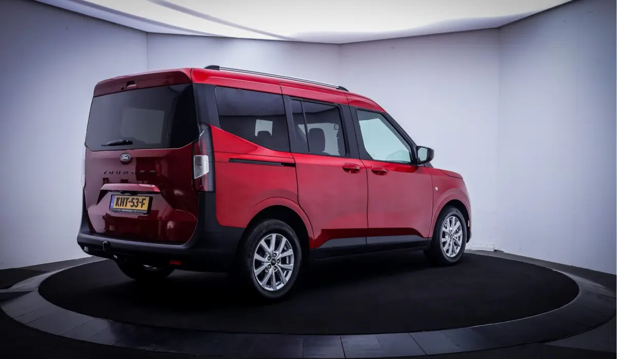 1.0 5Pers Titanium LED | CAMERA | CARPLAY | STUUR+STOELVERW | CLIMA | CRUISE | TREKHAAK |