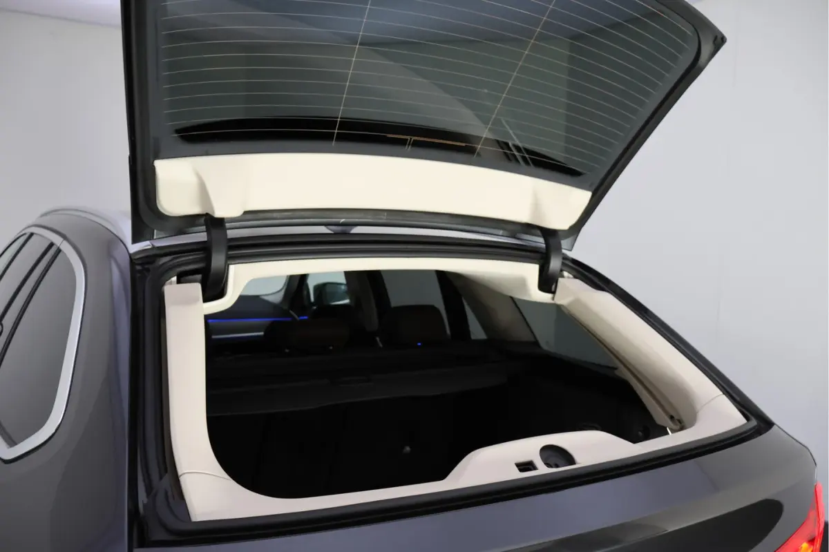 530iA LUXURY Innovation NAPPA | COMF. ZETELS | HARMANKARDON |STOELVERW. 4X | HUD | KEYLESS