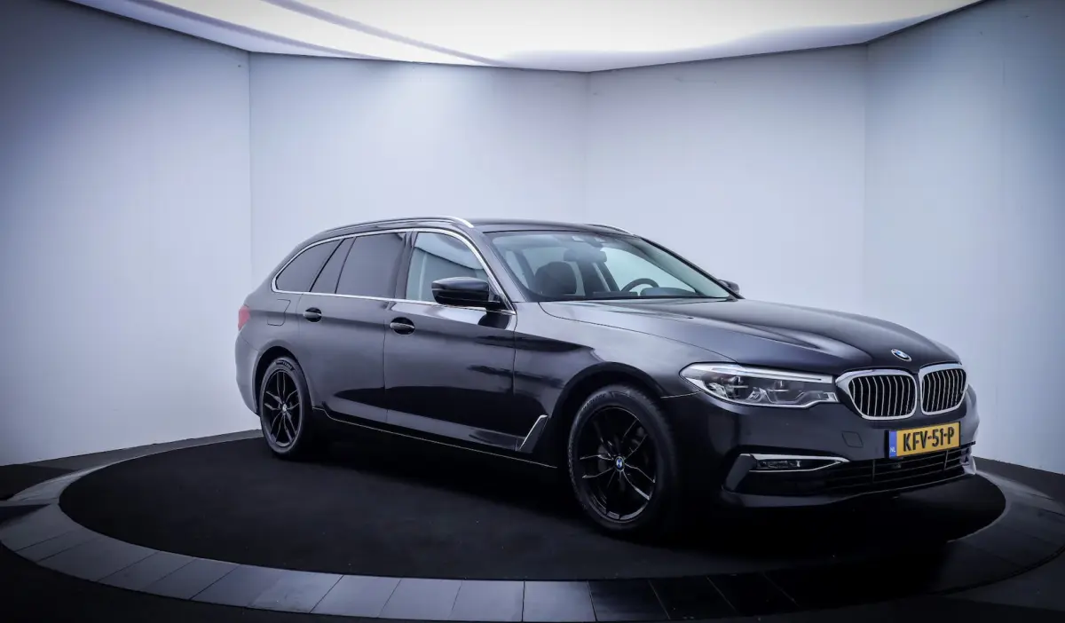 530iA LUXURY Innovation NAPPA | COMF. ZETELS | HARMANKARDON |STOELVERW. 4X | HUD | KEYLESS