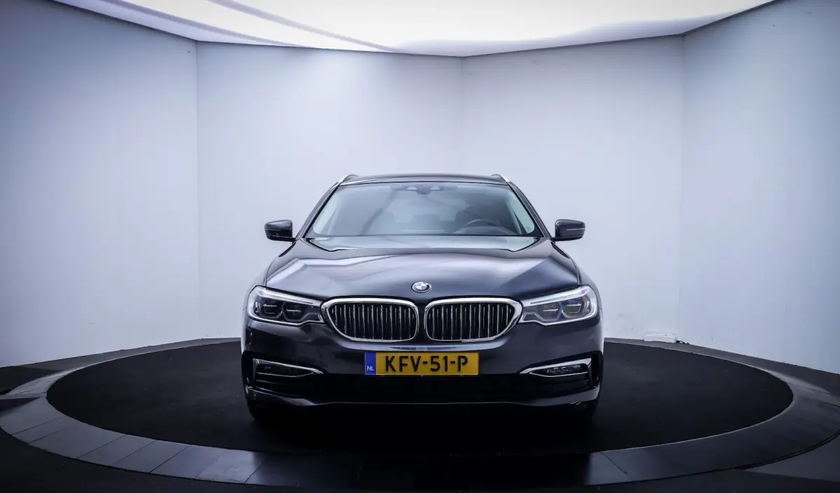 530iA LUXURY Innovation NAPPA | COMF. ZETELS | HARMANKARDON |STOELVERW. 4X | HUD | KEYLESS