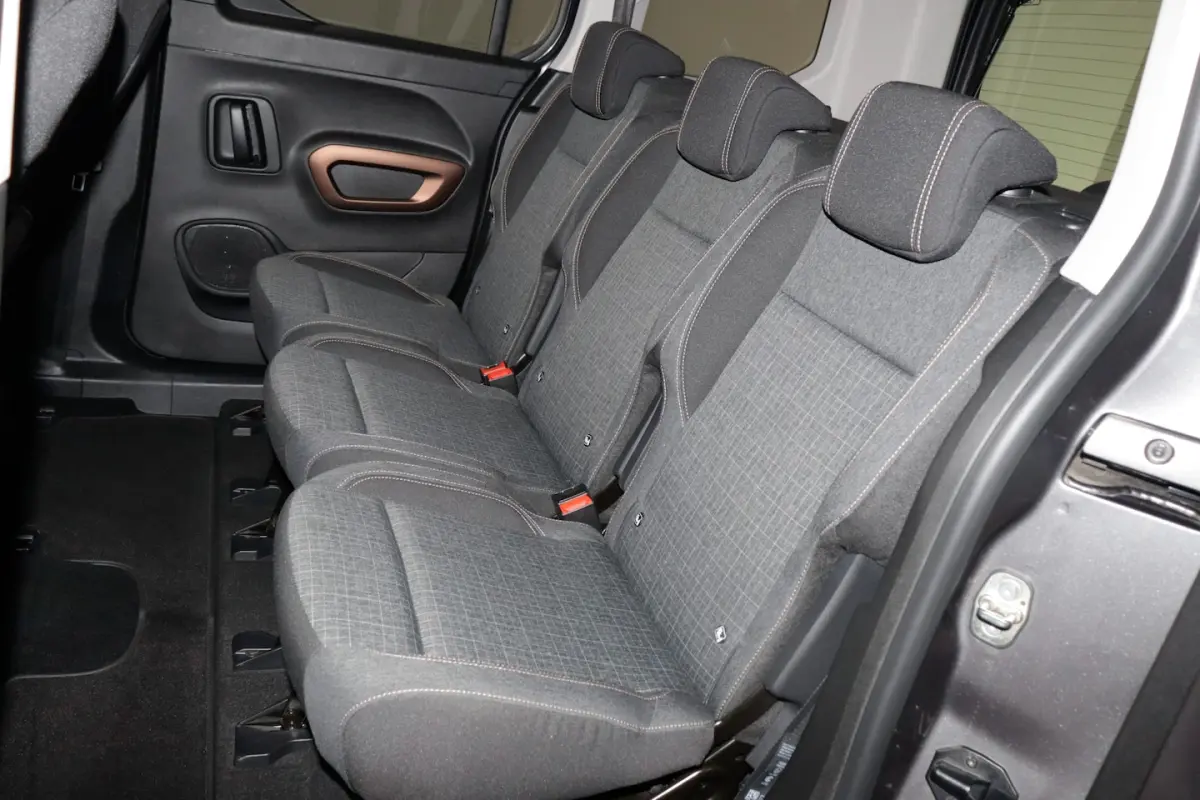 1.2T Aut. GT-Line NAVI | CARPLAY ANDROID | CAMERA | CRUISE | DAB | CLIMA | PDC V+A | KEYLE