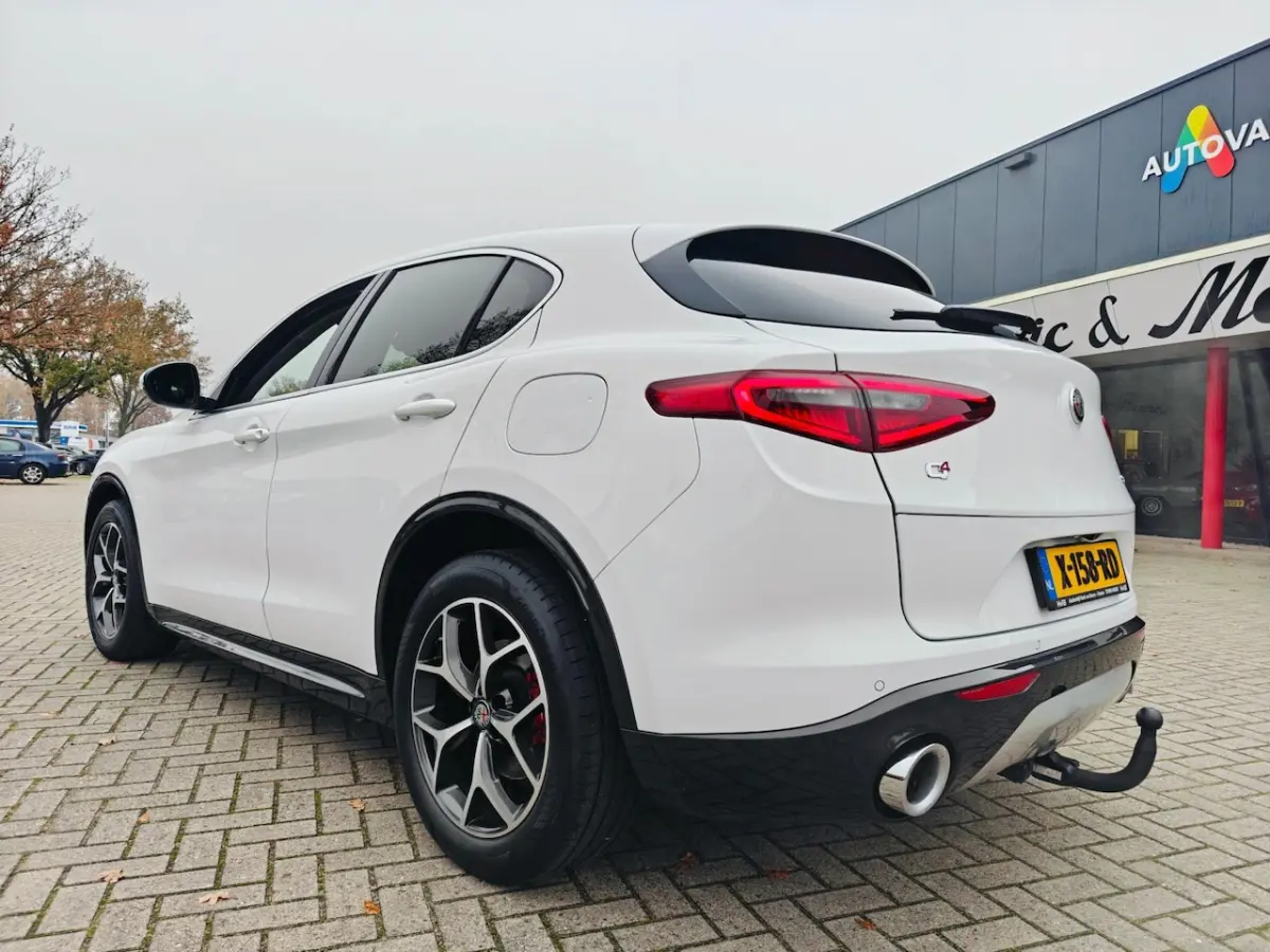 2.0 T AWD Super (280 PK) Facelift