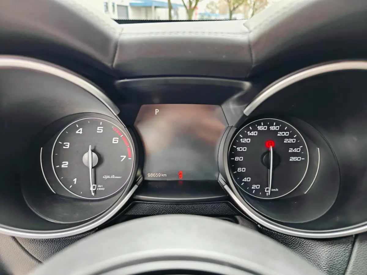 2.0 T AWD Super (280 PK) Facelift