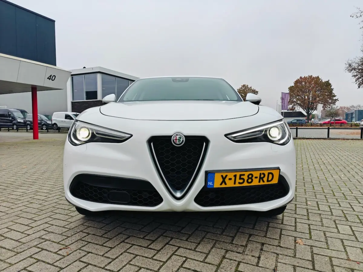 2.0 T AWD Super (280 PK) Facelift