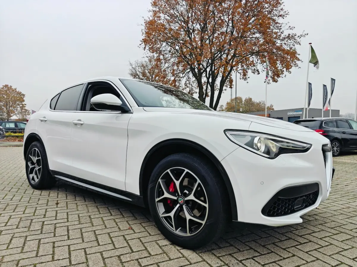 2.0 T AWD Super (280 PK) Facelift