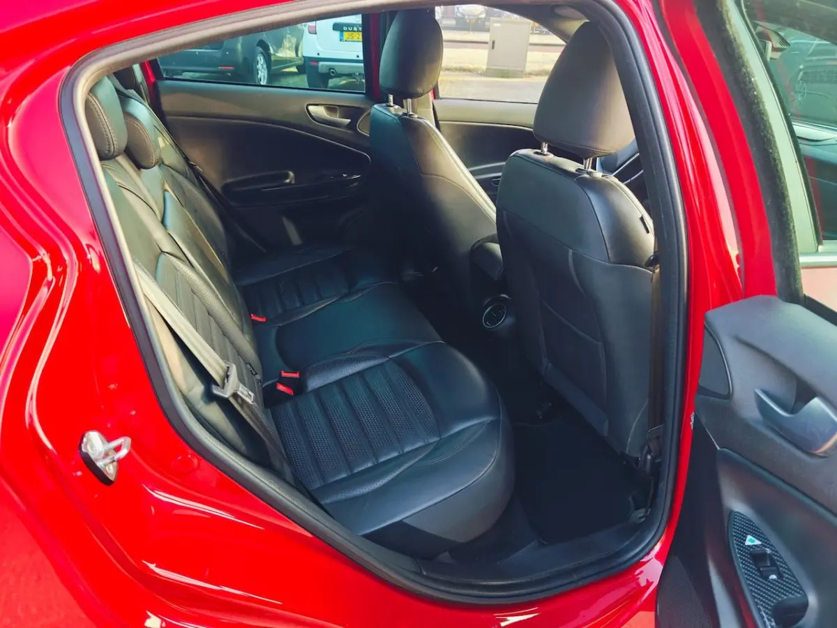 1.7 TBi Quadrifoglio Verde Rosso Competizione
