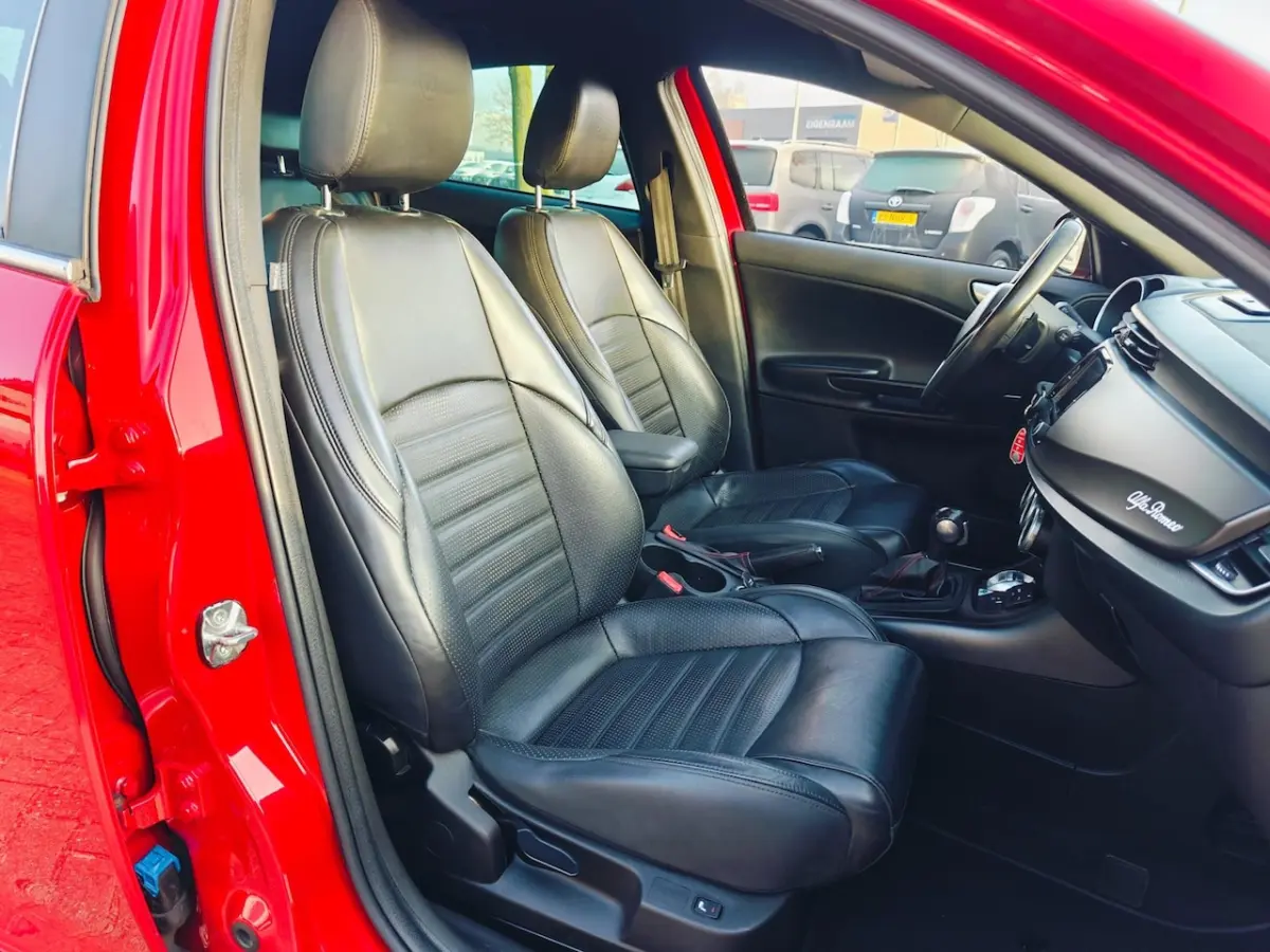 1.7 TBi Quadrifoglio Verde Rosso Competizione
