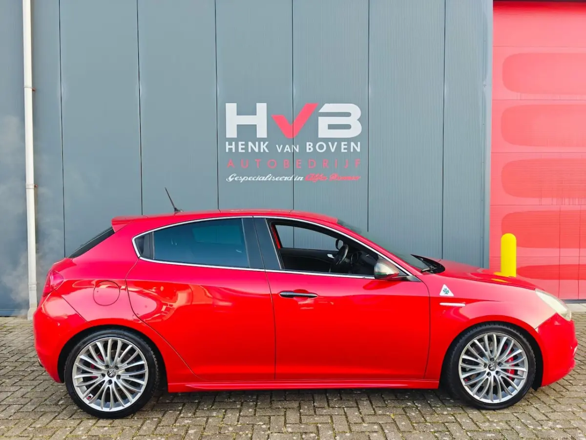 1.7 TBi Quadrifoglio Verde Rosso Competizione