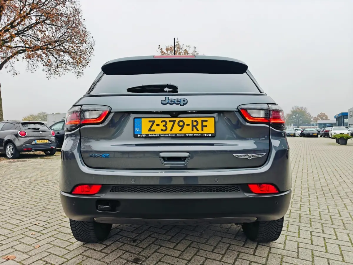 4xe 240 Plug-in Hybrid Electric Trailhawk