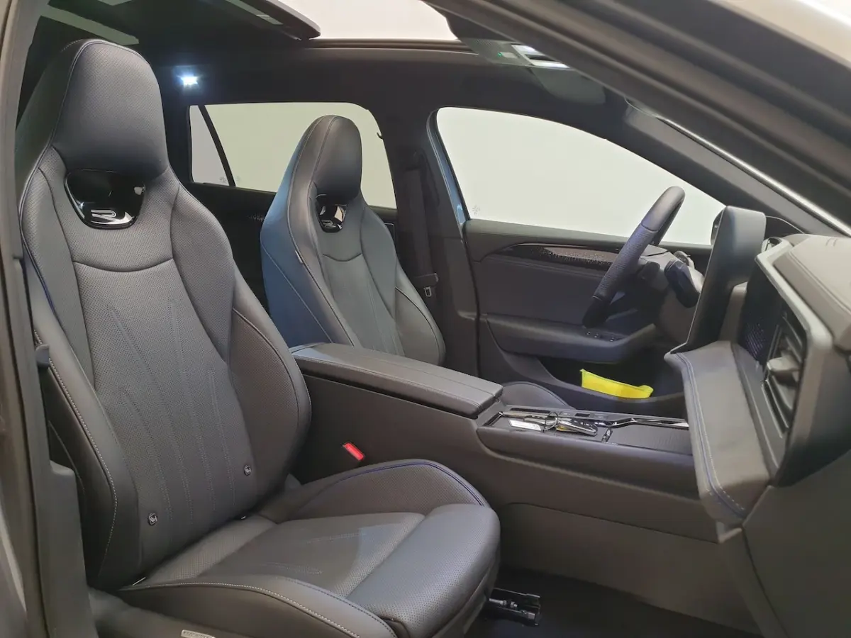1.5 eHybrid 272pk DSG/AUT R-Line Wegklapbare trekhaak, Harman/Kardon, Leder, Pano