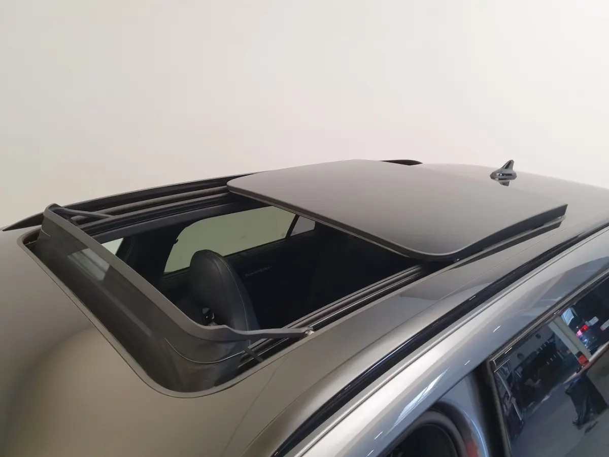 1.5 eHybrid 272pk DSG/AUT R-Line Wegklapbare trekhaak, Harman/Kardon, Leder, Pano