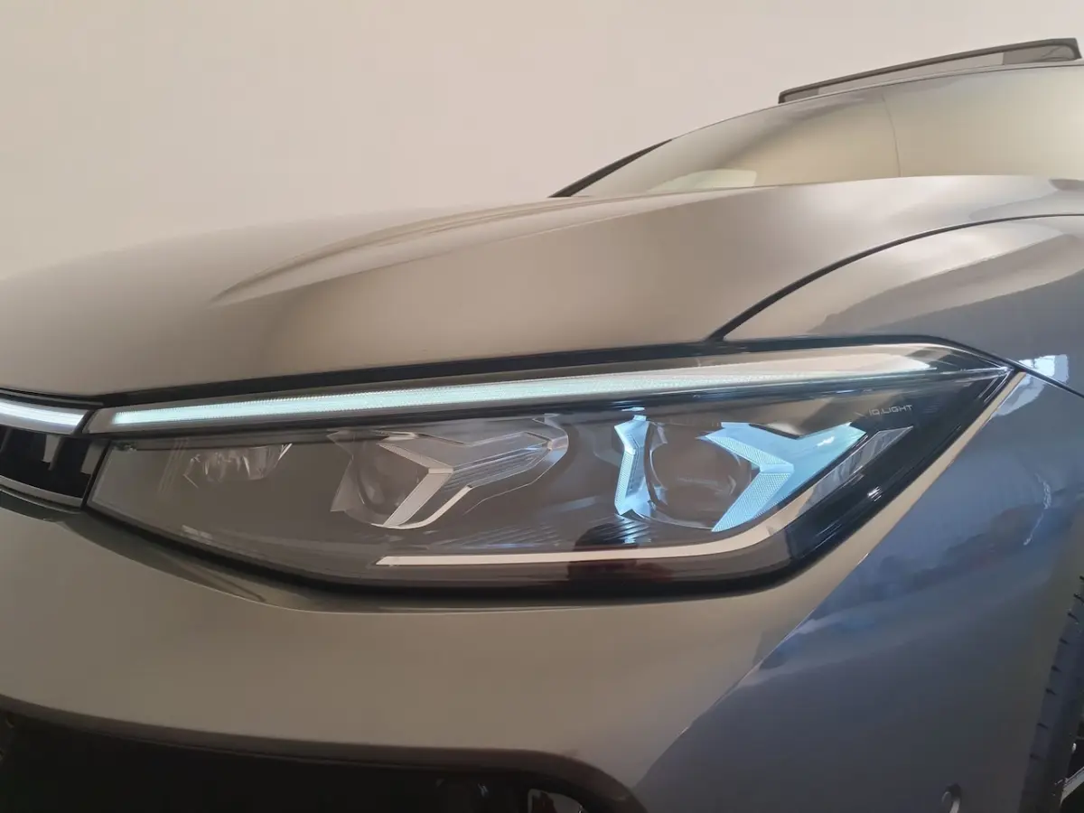 1.5 eHybrid 272pk DSG/AUT R-Line Wegklapbare trekhaak, Harman/Kardon, Leder, Pano