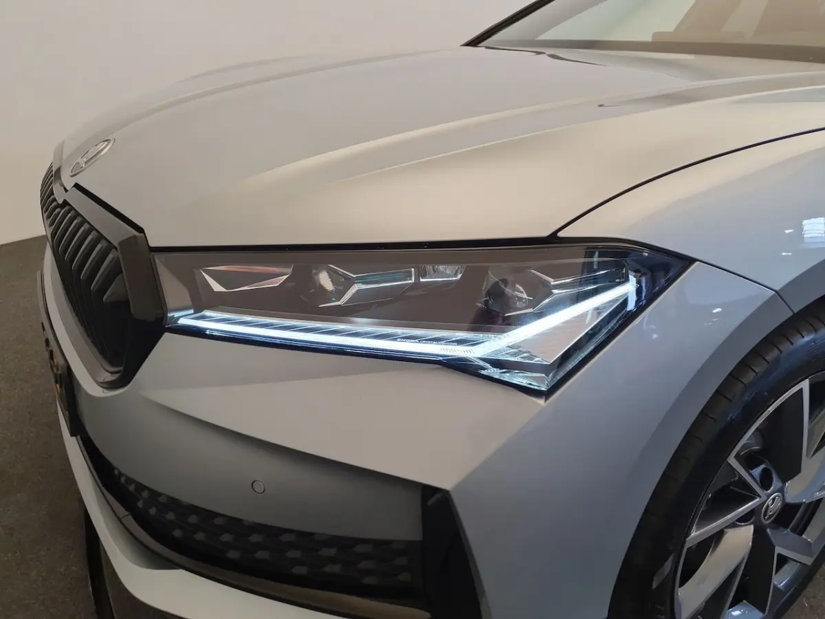 1.5 TSI 204pk DSG/AUT PHEV Sportline Wegklapbare Trekhaak, Camera, Winterpakket
