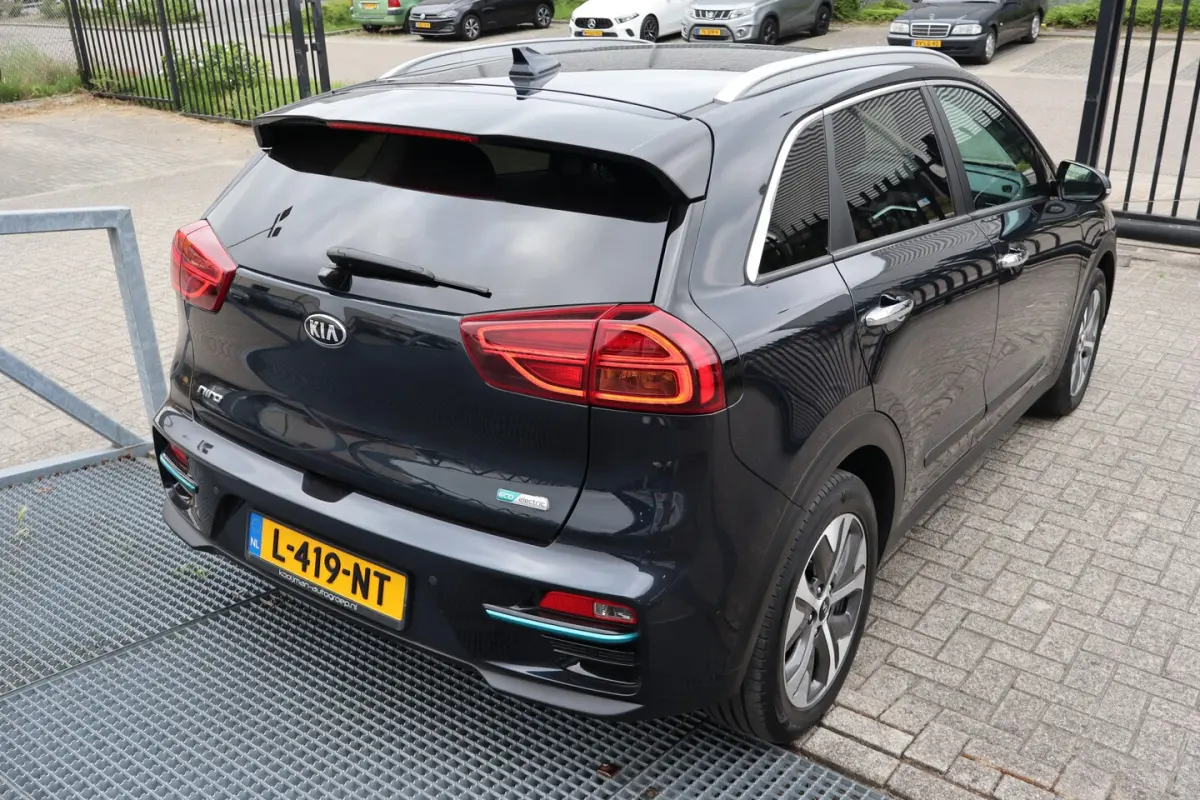 DynamicPlusLine 64 kWh Panoramadak/Stoelverwarming/stuurverwarming/Lane assist/Apple carpl