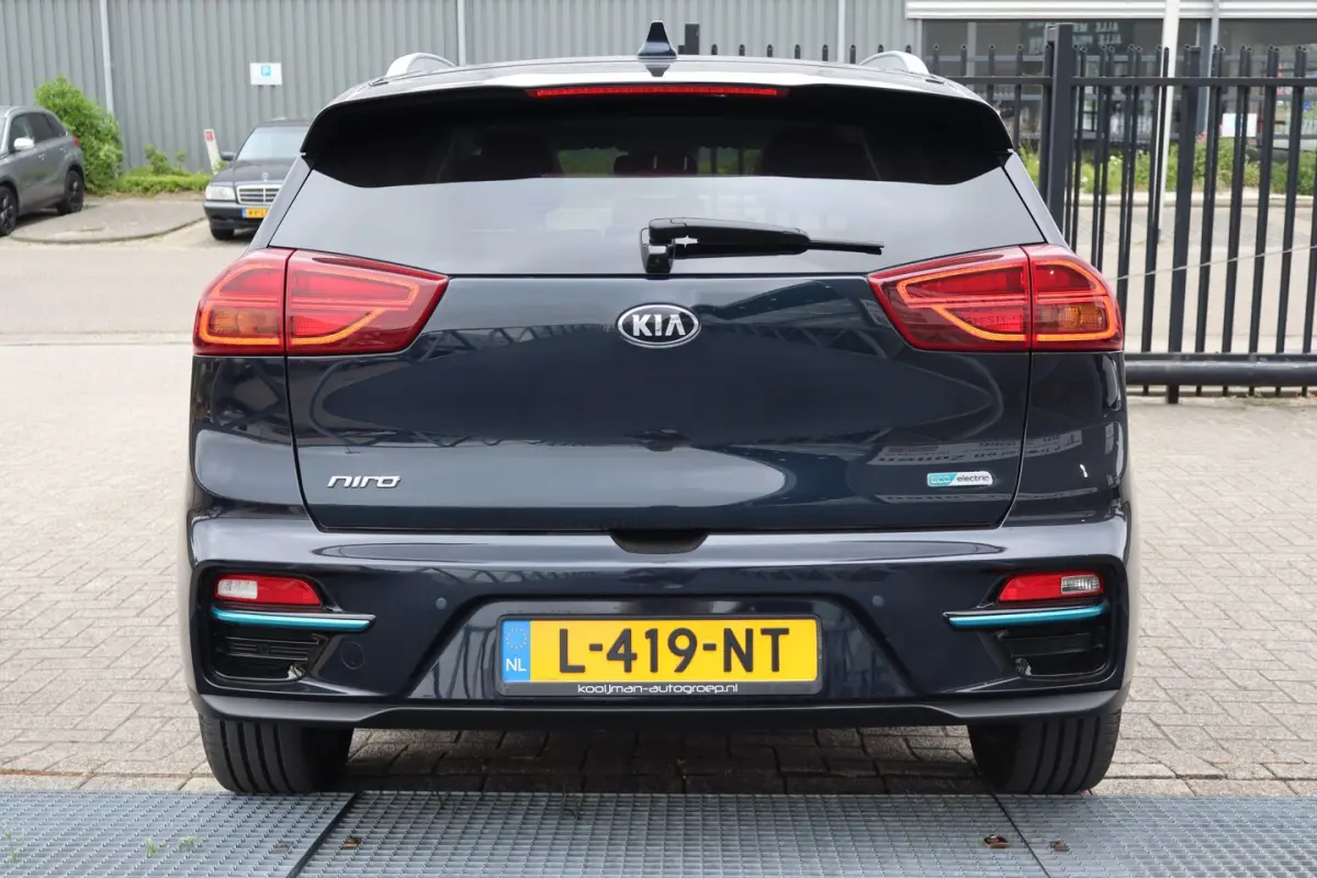 DynamicPlusLine 64 kWh Panoramadak/Stoelverwarming/stuurverwarming/Lane assist/Apple carpl