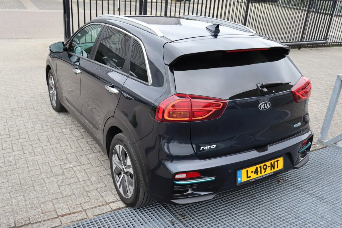 DynamicPlusLine 64 kWh Panoramadak/Stoelverwarming/stuurverwarming/Lane assist/Apple carpl