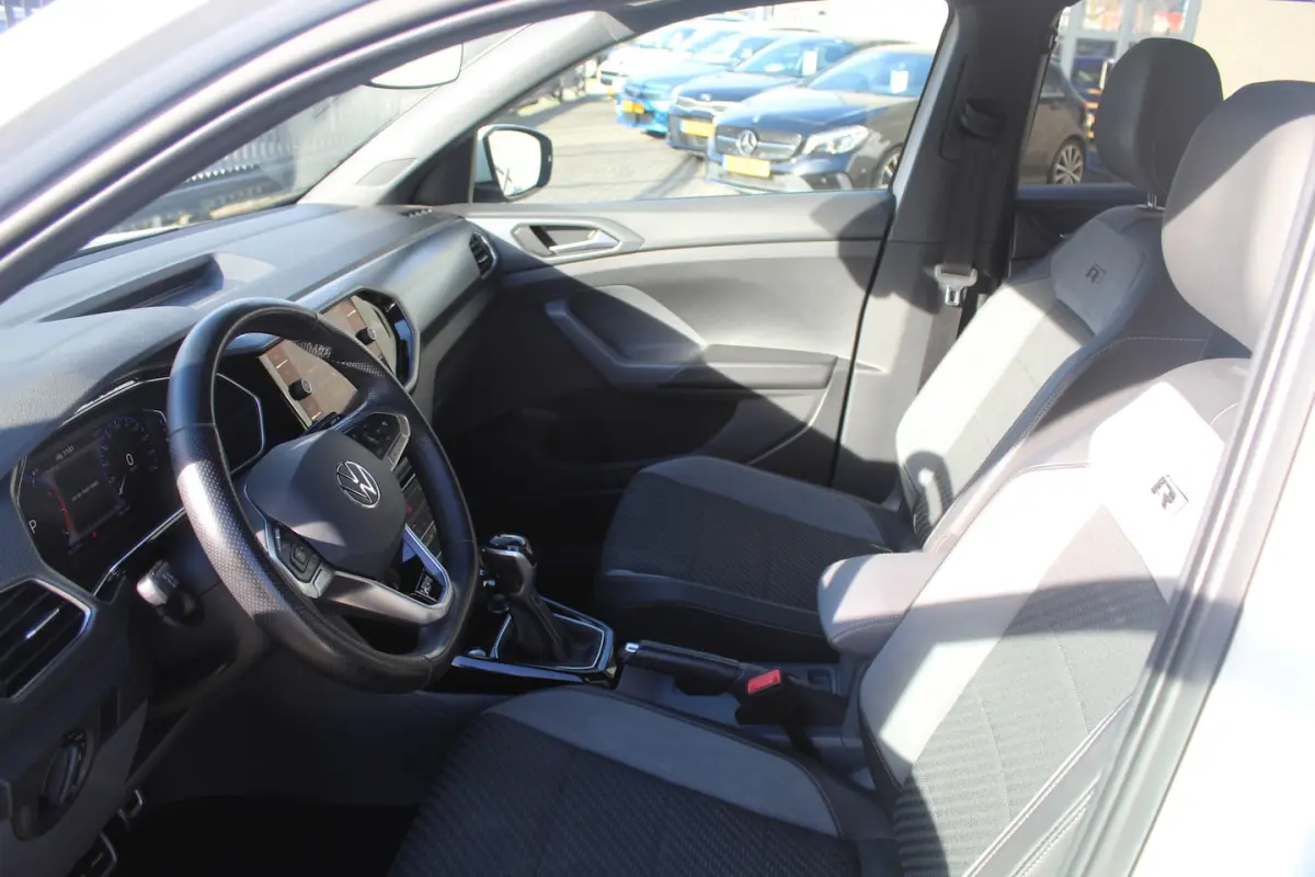 1.0 TSI R-Line Automaat/Navigatie/Apple carplay/Achteruitrijcamera/Virtueel dashboard/Adap