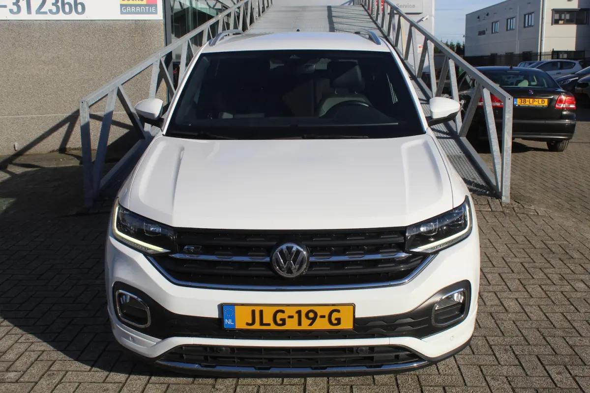1.0 TSI R-Line Automaat/Navigatie/Apple carplay/Achteruitrijcamera/Virtueel dashboard/Adap