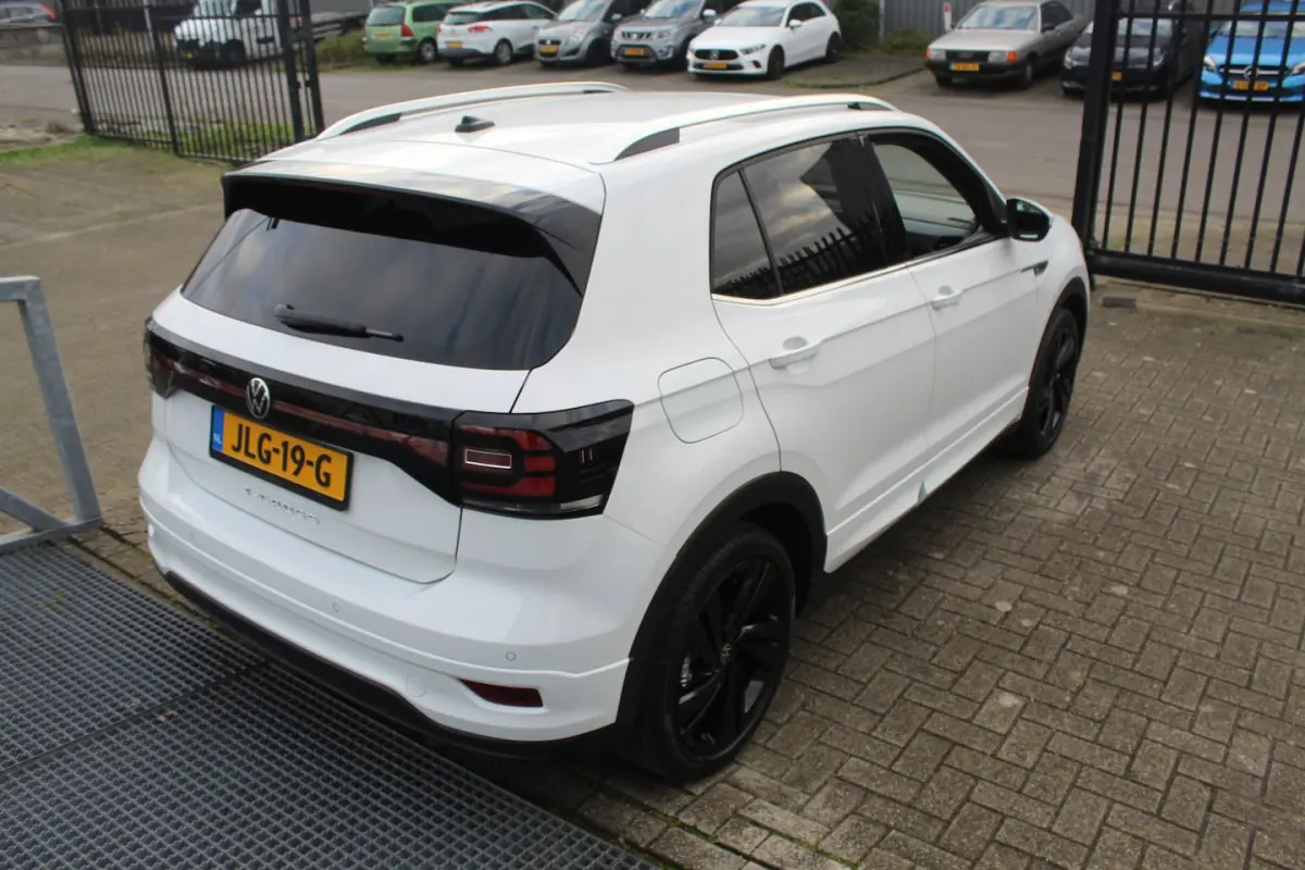 1.0 TSI R-Line Automaat/Navigatie/Apple carplay/Achteruitrijcamera/Virtueel dashboard/Adap