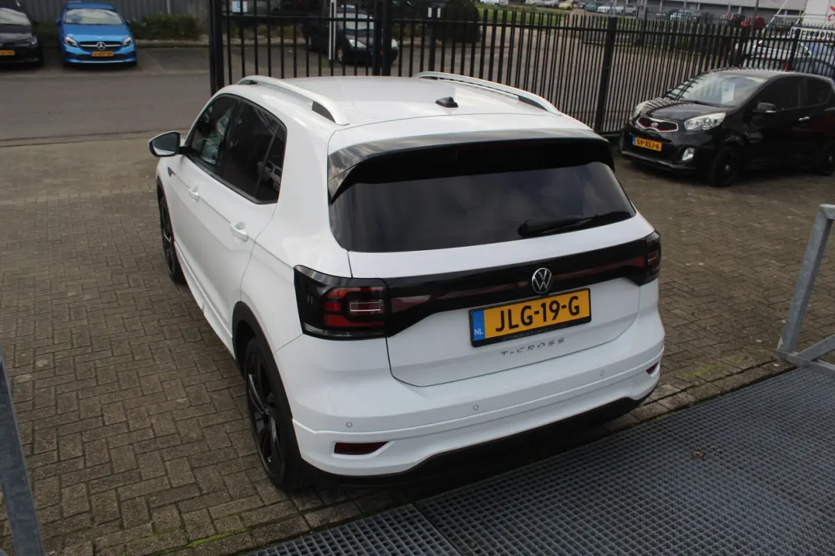 1.0 TSI R-Line Automaat/Navigatie/Apple carplay/Achteruitrijcamera/Virtueel dashboard/Adap