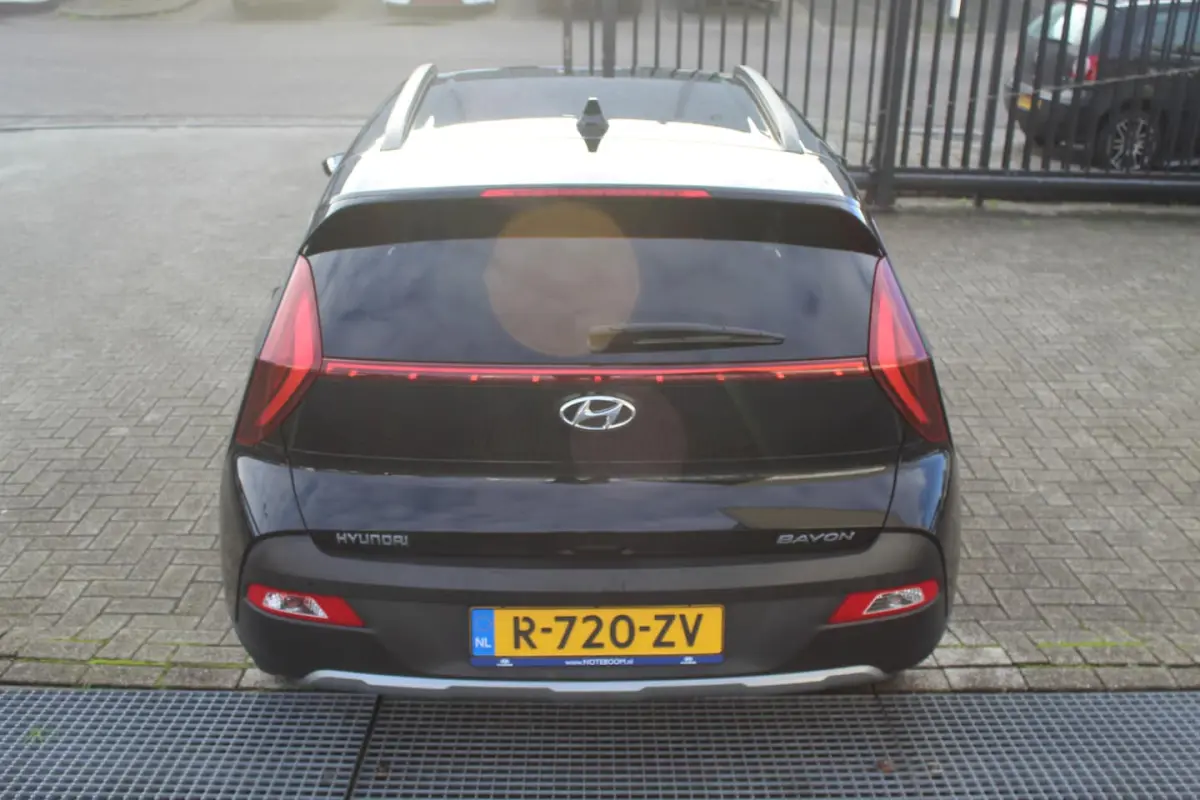 1.0 T-GDI Premium Bose audio/Navigatie/Achteruitrijcamera/Stoelverwarming/Stuurverwarming/
