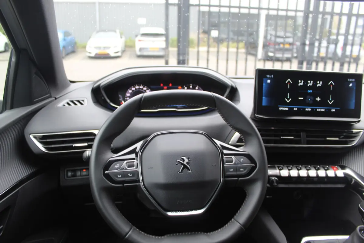 1.2 PureTech Active Pack Business 7 Zitplaatsen/Navigatie/Climate Control/Multifunctioneel