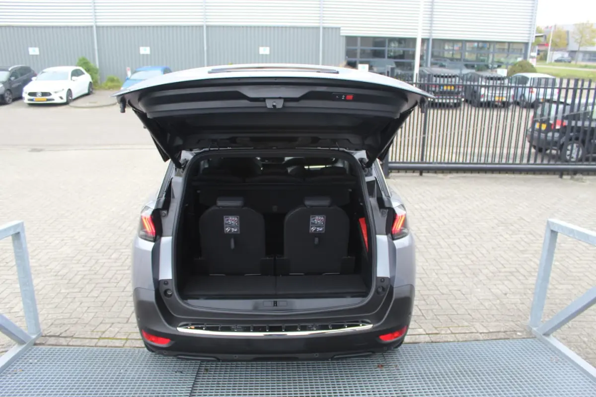 1.2 PureTech Active Pack Business 7 Zitplaatsen/Navigatie/Climate Control/Multifunctioneel