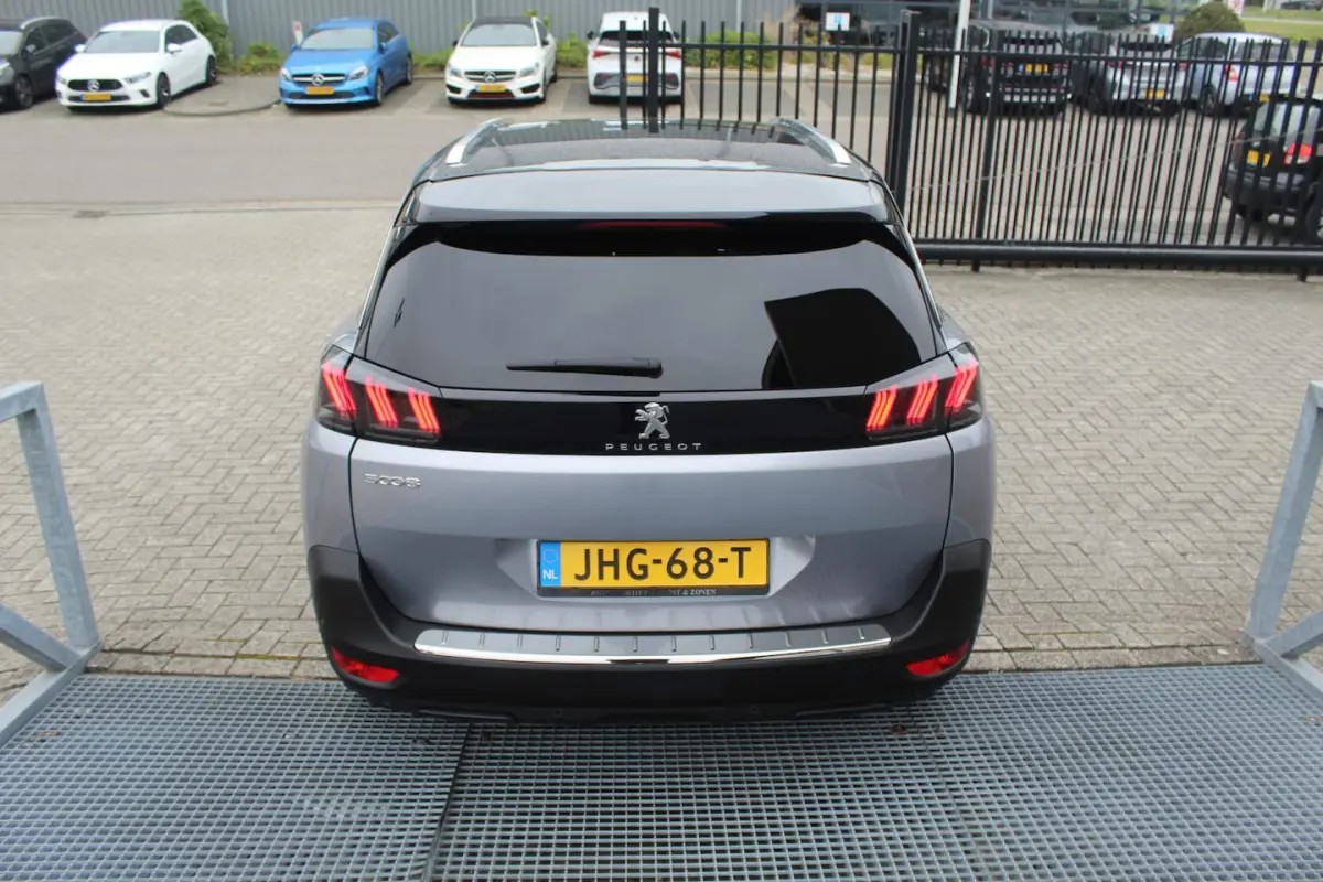 1.2 PureTech Active Pack Business 7 Zitplaatsen/Navigatie/Climate Control/Multifunctioneel
