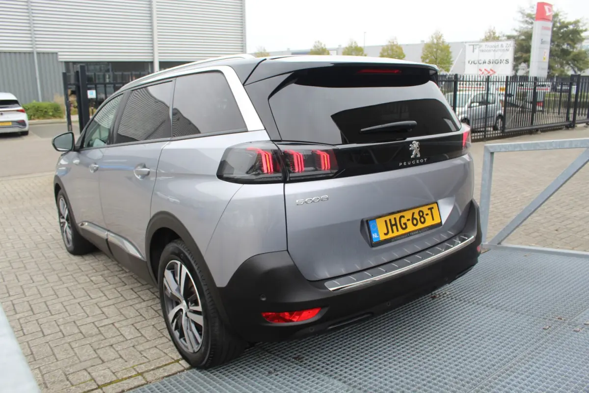 1.2 PureTech Active Pack Business 7 Zitplaatsen/Navigatie/Climate Control/Multifunctioneel