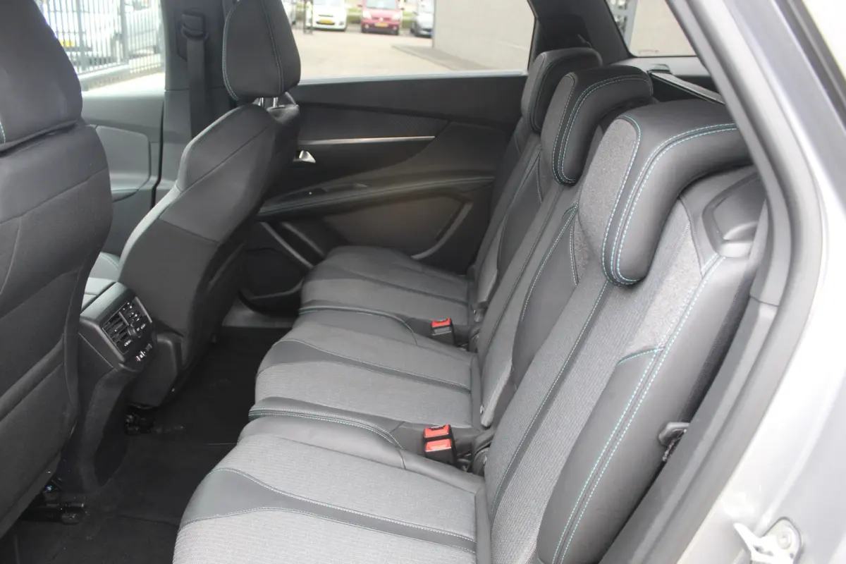 1.2 PureTech Active Pack Business 7 Zitplaatsen/Navigatie/Climate Control/Multifunctioneel