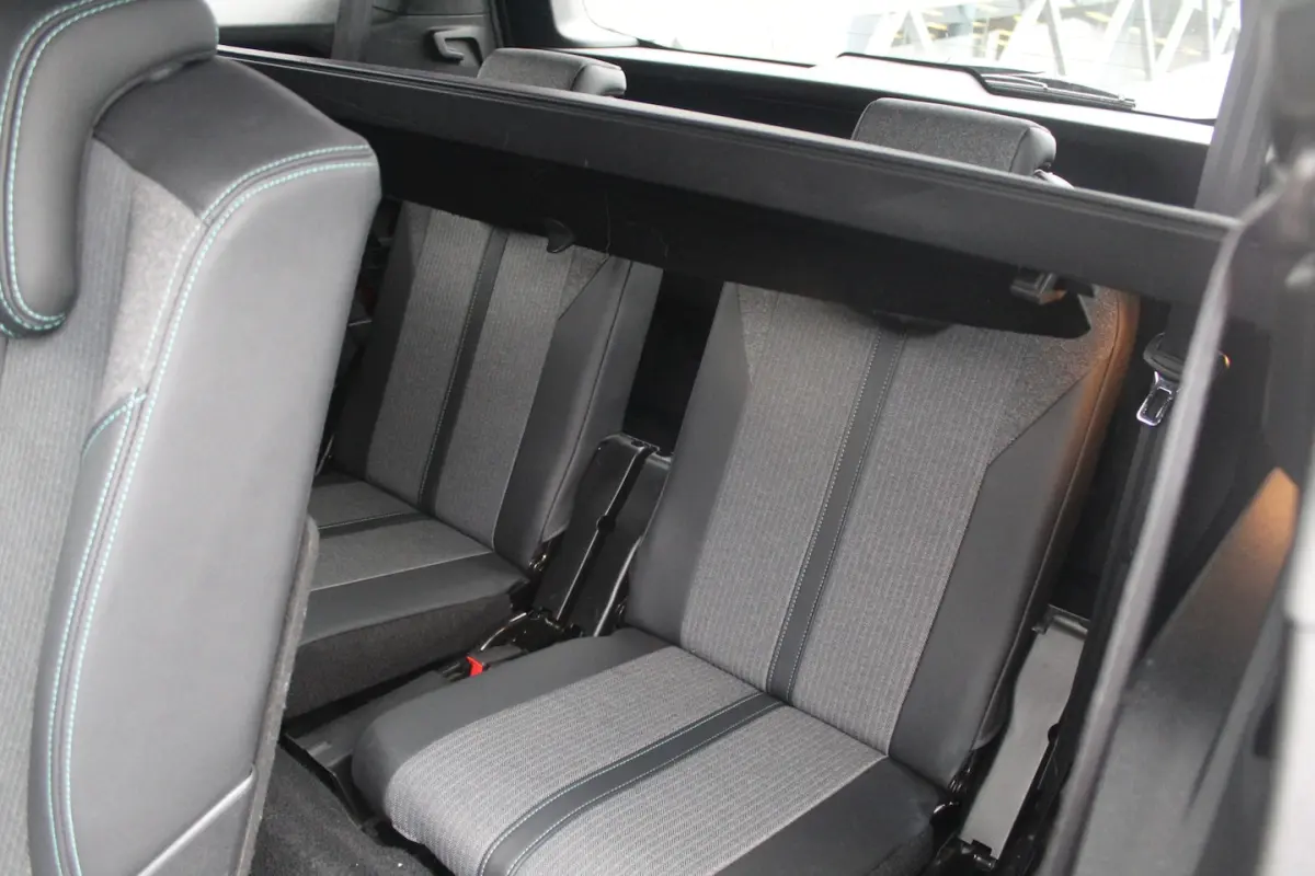 1.2 PureTech Active Pack Business 7 Zitplaatsen/Navigatie/Climate Control/Multifunctioneel