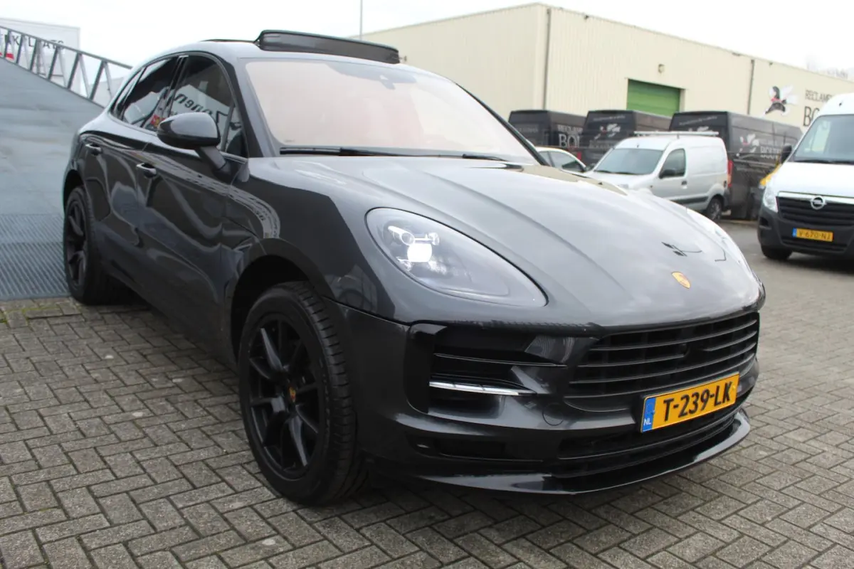 2.0 Panoramadak/Adaptive cruise control/Lederen bekleding/Elektr. verstelbare stoelen met