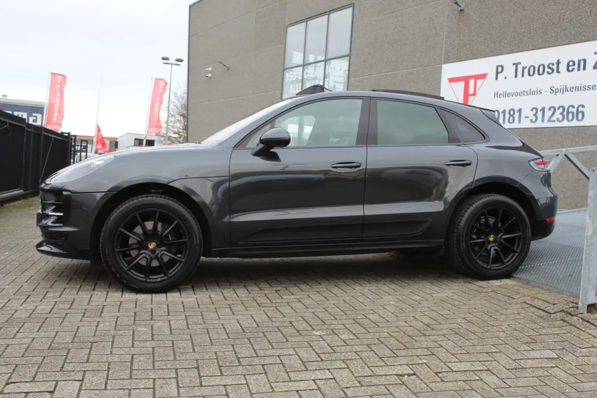 2.0 Panoramadak/Adaptive cruise control/Lederen bekleding/Elektr. verstelbare stoelen met