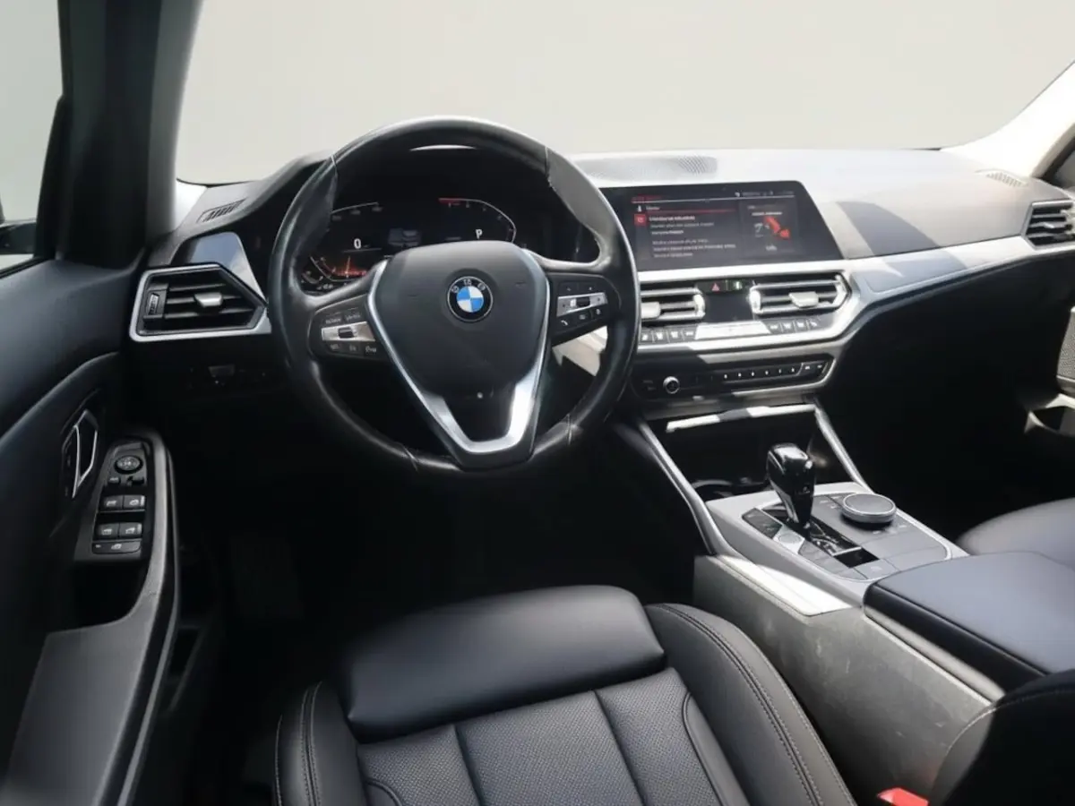 318i Business Edition Plus | Clima | Cruise | Multimedia/Navi | Stoel/-Stuurverwarming | L