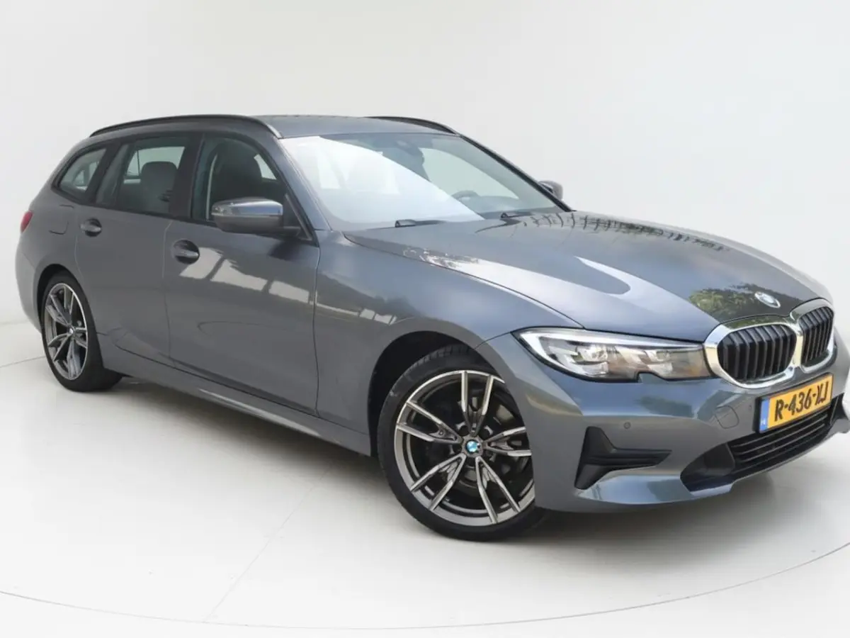 318i Business Edition Plus | Clima | Cruise | Multimedia/Navi | Stoel/-Stuurverwarming | L