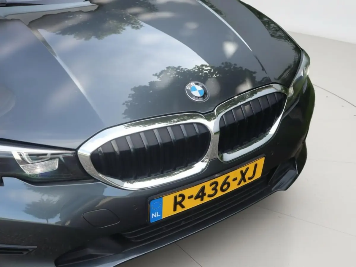 318i Business Edition Plus | Clima | Cruise | Multimedia/Navi | Stoel/-Stuurverwarming | L