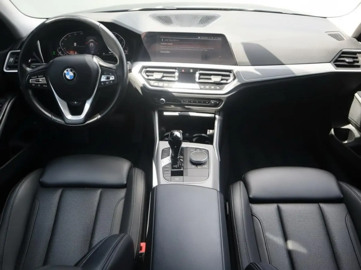 318i Business Edition Plus | Clima | Cruise | Multimedia/Navi | Stoel/-Stuurverwarming | L