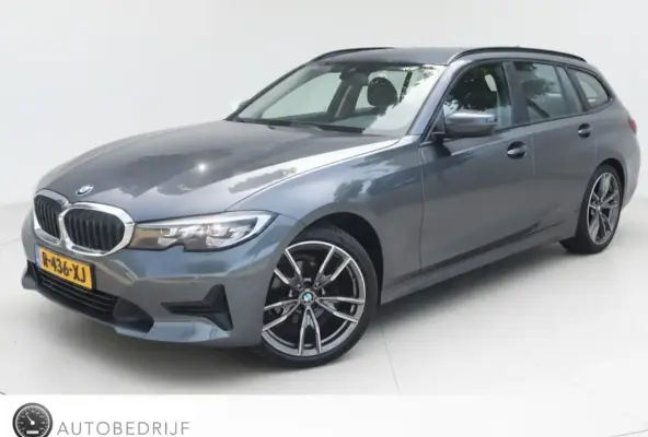 318i Business Edition Plus | Clima | Cruise | Multimedia/Navi | Stoel/-Stuurverwarming | L