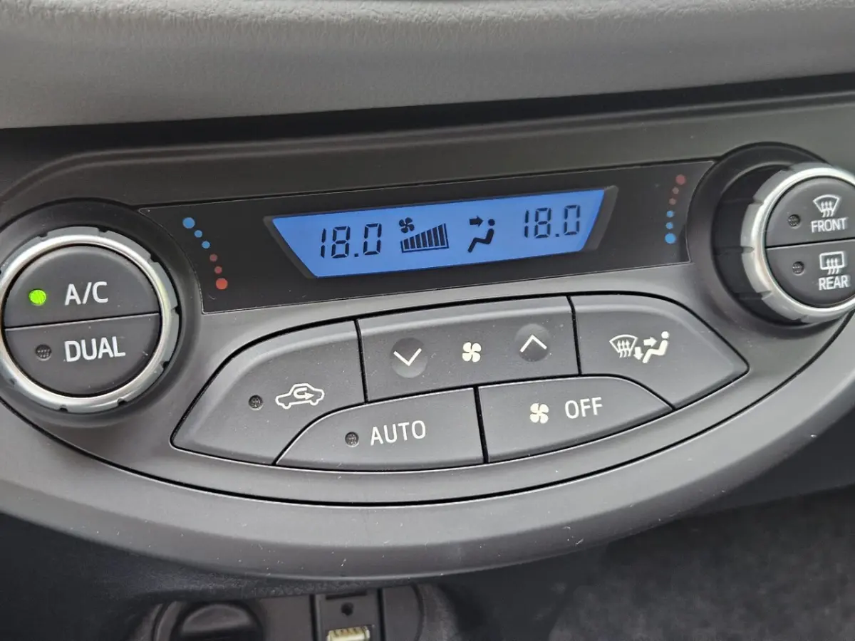 1.5 Hybrid Dynamic Navi/Keyless