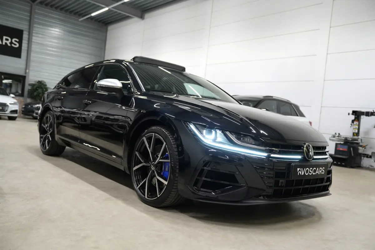 2.0 TSI R 320PK * Pano - Kuipstoelen - Trekhaak - 360Â° Cam - Harman Kardon - 20" - HeadUp