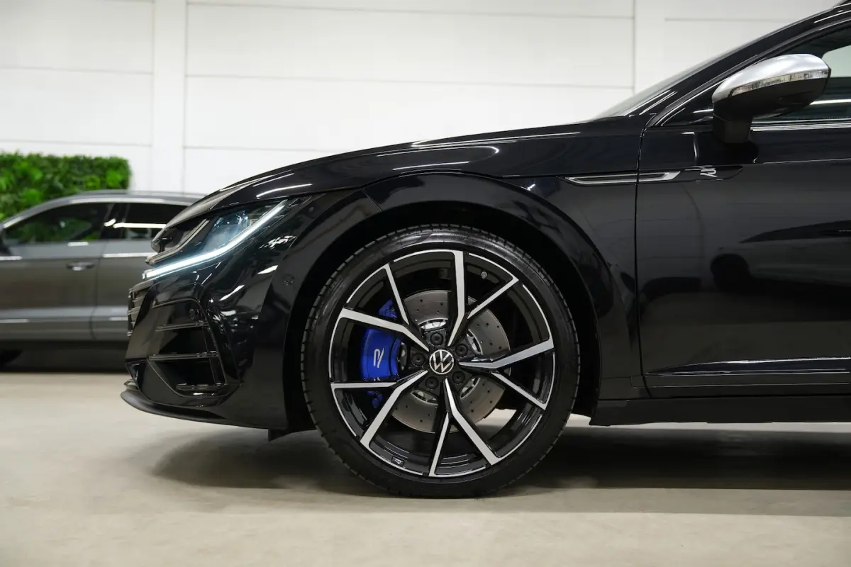 2.0 TSI R 320PK * Pano - Kuipstoelen - Trekhaak - 360Â° Cam - Harman Kardon - 20" - HeadUp