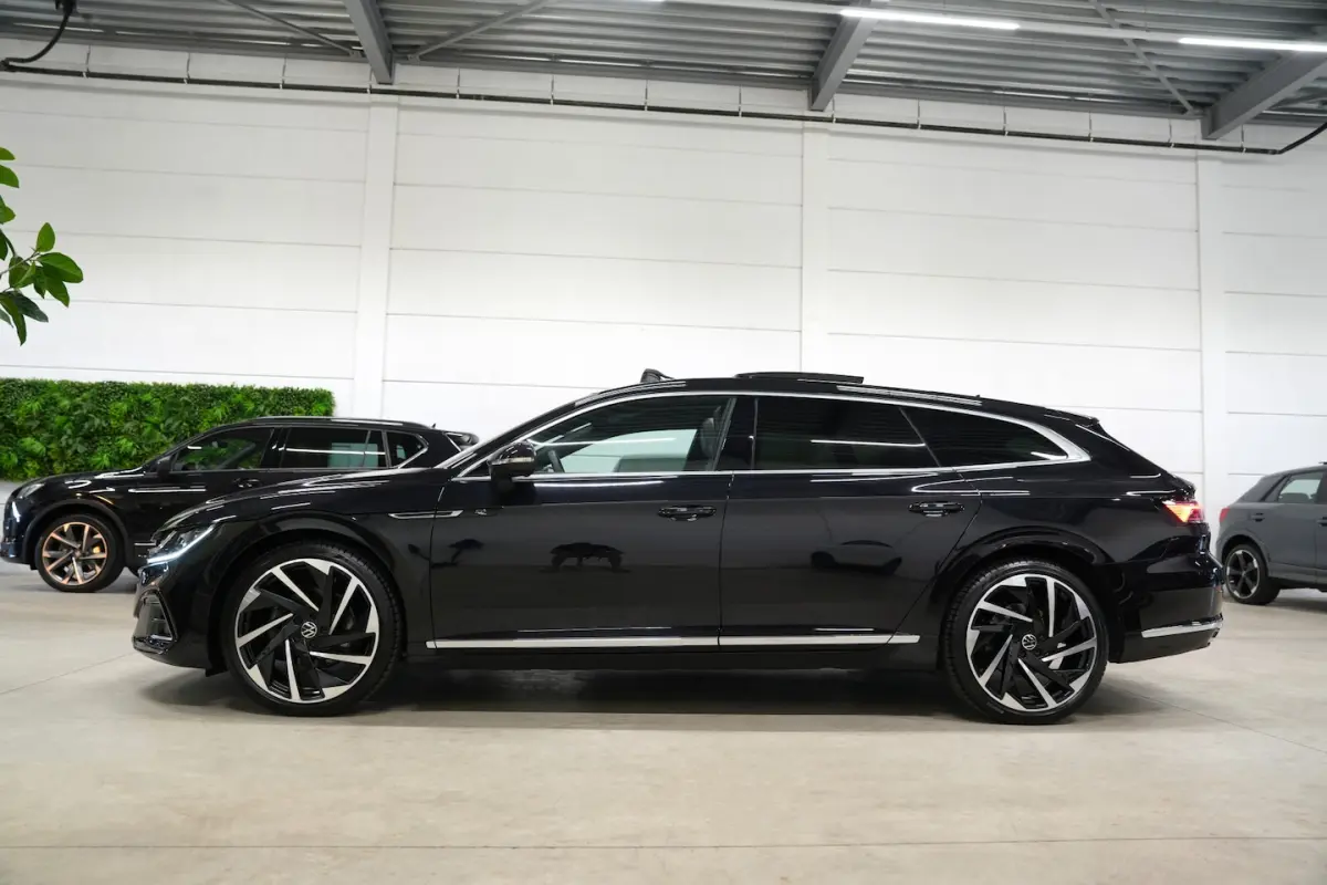 2.0 TSI R-Line * Kuipstoelen - Pano - 360Â° Cam - Harman Kardon - Keyless - 20" - Standkach