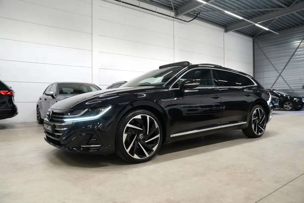 2.0 TSI R-Line * Kuipstoelen - Pano - 360Â° Cam - Harman Kardon - Keyless - 20" - Standkach