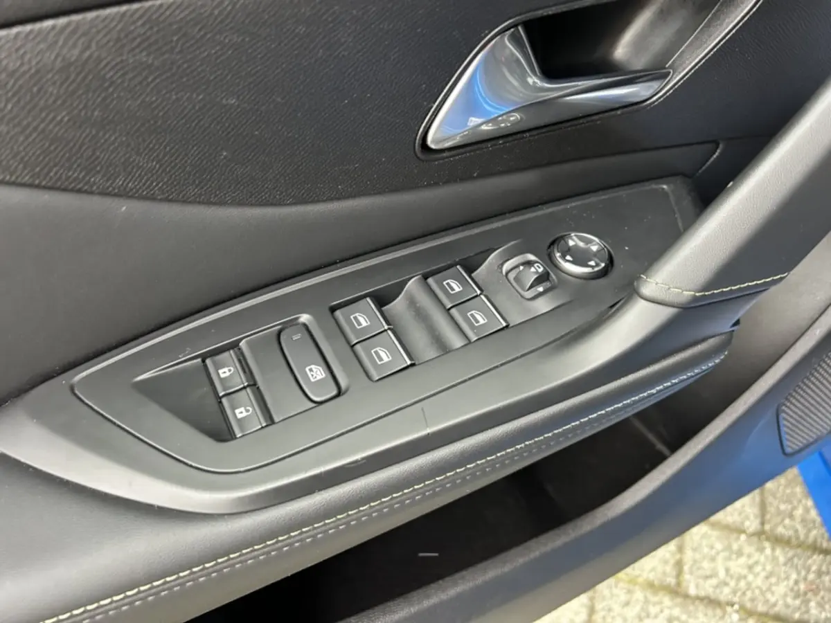 1.5 BlueHDi GT Bomvol Unieke auto â