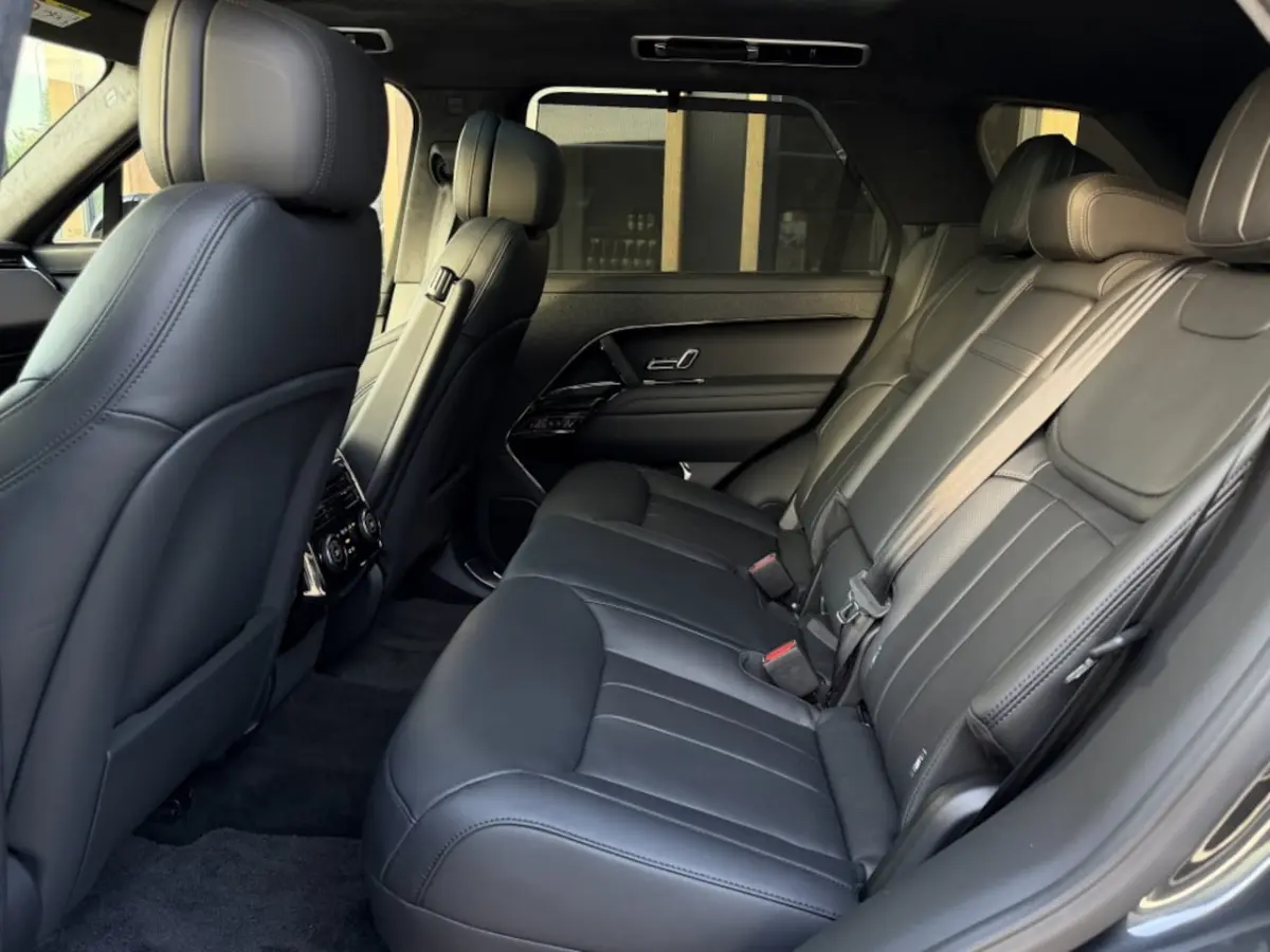 P550e Autobiography | Black Pack | Meridian Surround 3D | Trekha