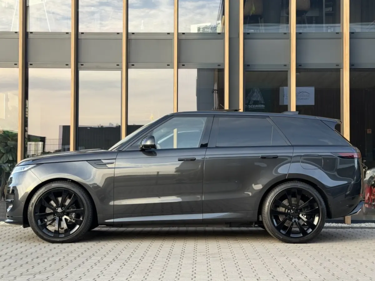 P550e Autobiography | Black Pack | Meridian Surround 3D | Trekha